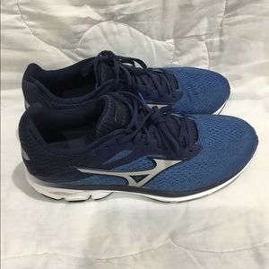 Wave rider 23 running shoes